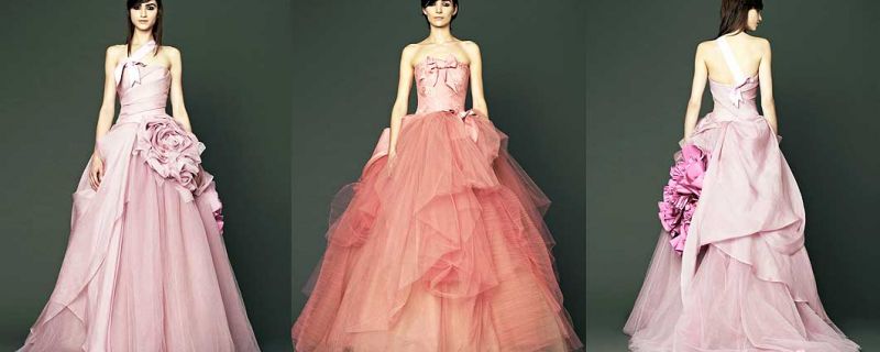 El rosa es el nuevo blanco para novias