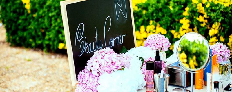 Beauty corner: Pon un atelier de maquillaje en tu boda