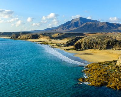 Lanzarote, isla de contrastes y una fuente de inspiración para quiénes la visitan.